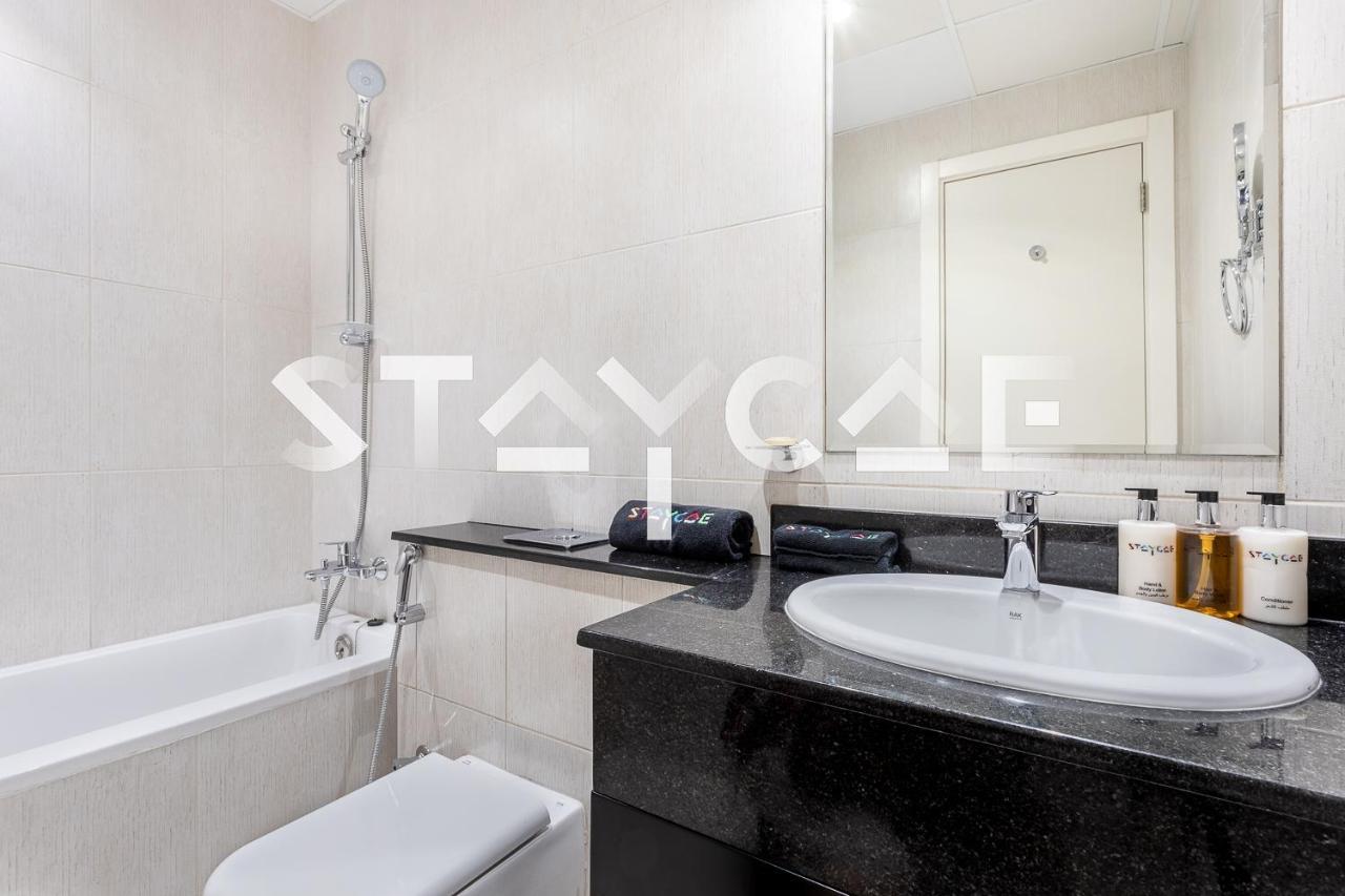 Staycae Holiday Homes - Tower 108 Dubai Exteriör bild
